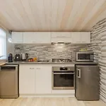 La Mansardina By Interhome * Виареджо
