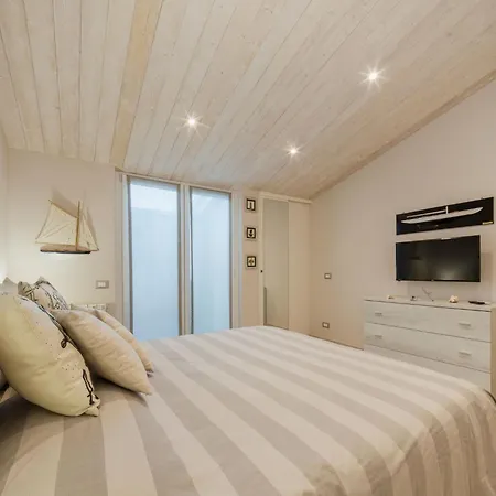 La Mansardina By Interhome Appartement *